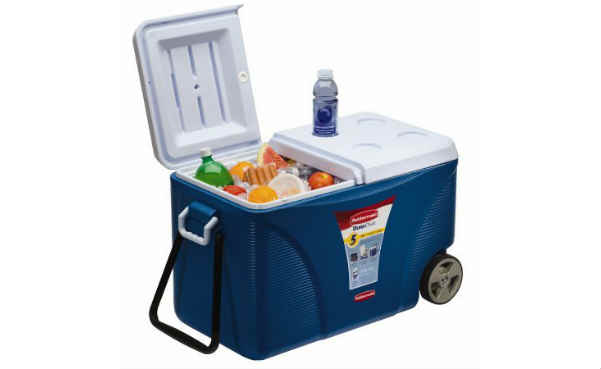 Rubbermaid FG2C0902MODBL Extreme 5-Day Wheeled Ice Chest/Cooler