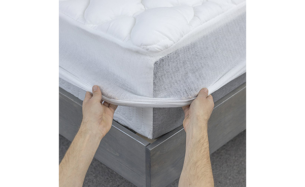 Cooling Mattress Pad with Fitted Skirt