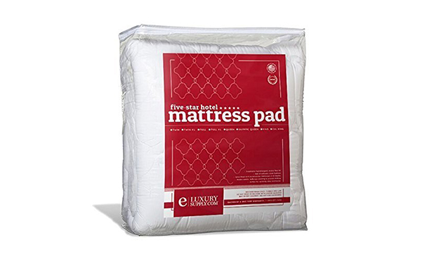 eLuxurySupply Five Star Mattress Pad with Fitted Skirt