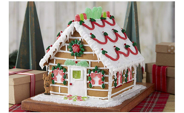 Wilton Build-it-Yourself Gingerbread Cabin Decorating Kit